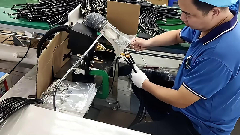 高频焊接机，轻松实现接线端子锡焊，让你的工作更轻松